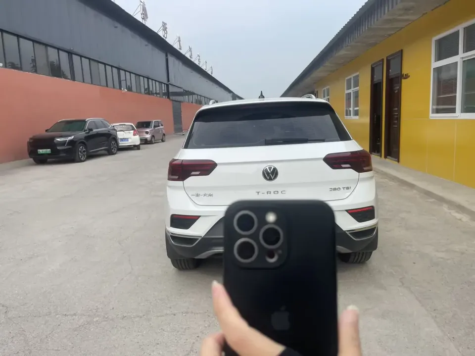 Volkswagen T-Roc TANG 2022 280TSI DSG 2WD Comfort PLUS 2022 — thumbnail 2