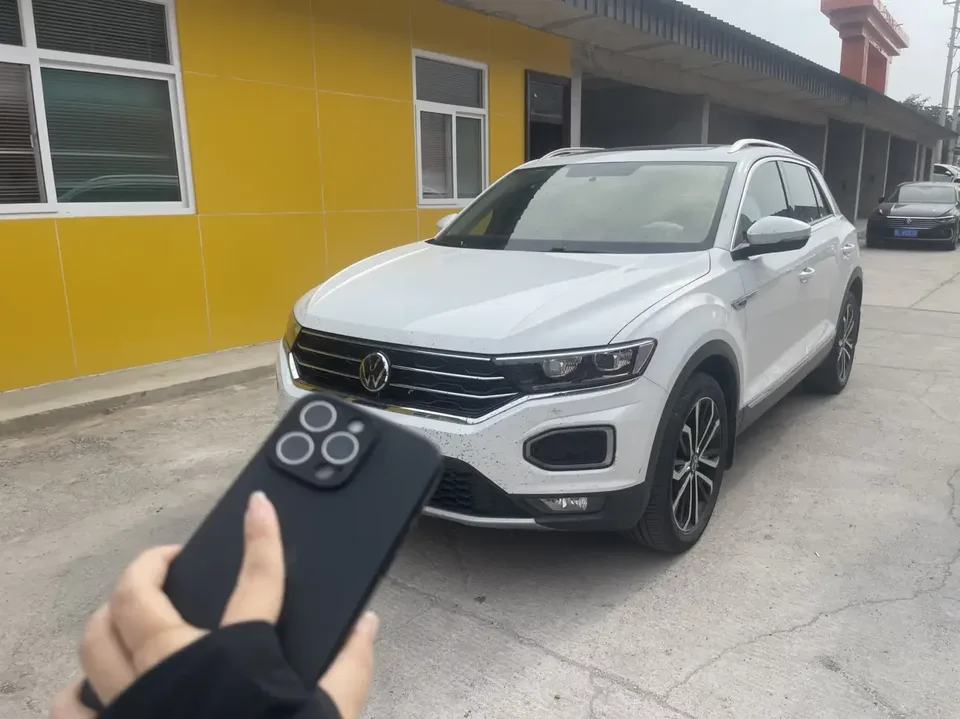 Volkswagen T-Roc TANG 2022 280TSI DSG 2WD Comfort PLUS 2022 — photo 1, buy with delivery to Moscow