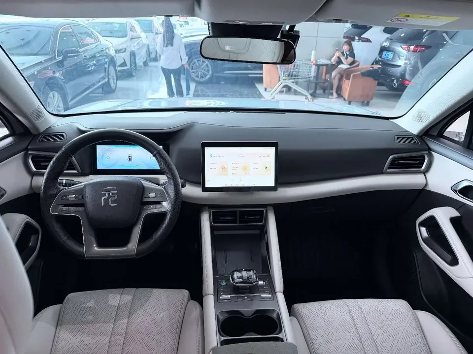 BYD Yuan Up Yuan UP 2024 401KM Vitality 2024 — thumbnail 3