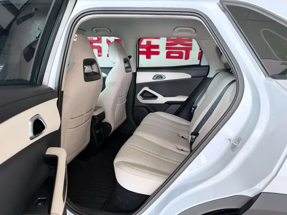BYD Yuan Up Yuan UP 2024 401KM Vitality 2024 — thumbnail 4