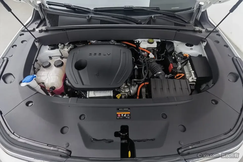 Geely Galaxy L7 Galaxy L7 2024 1.5T DHT 55km PRO Longteng Edition 2024 — thumbnail 2