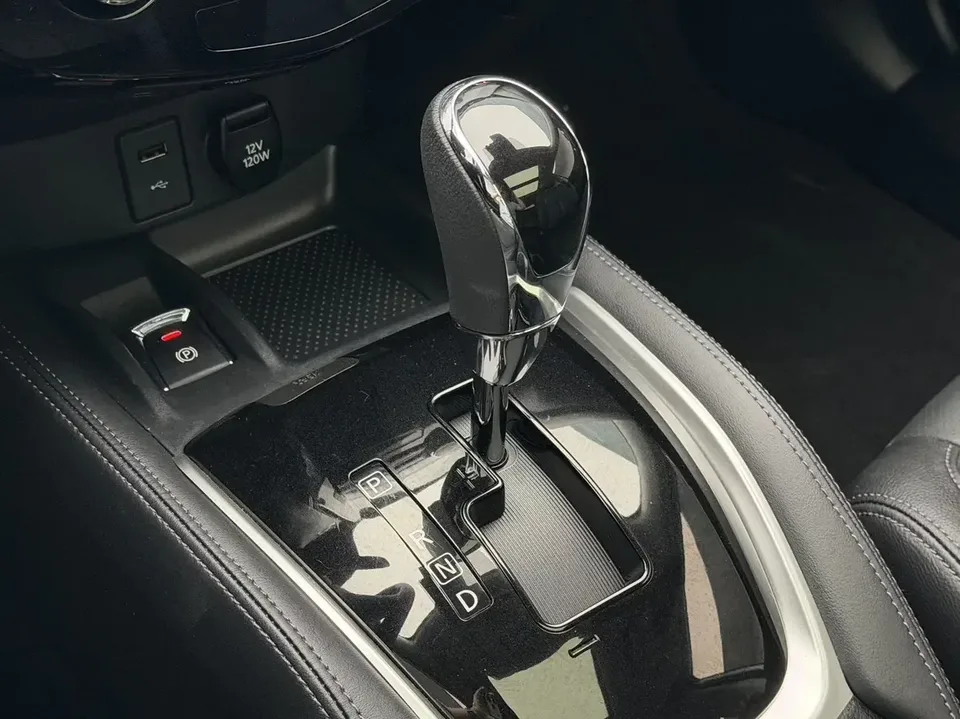 Nissan X-Trail Qijun 2022 2.0L 2WD Smart Link Premium Edition 2023 — thumbnail 5