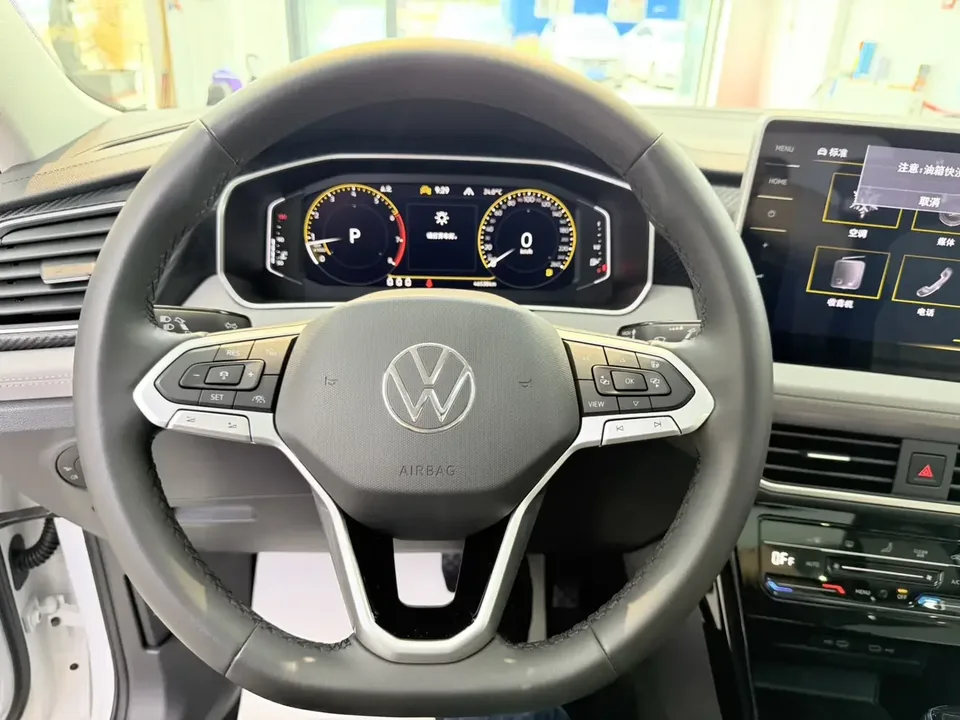Volkswagen Tayron Tanyue 2023 280TSI 2WD Luxury Plus Advanced Edition 2023 — thumbnail 4