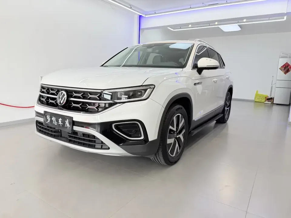 Volkswagen Tayron Tanyue 2023 280TSI 2WD Luxury Plus Advanced Edition 2023 — photo 1, buy with delivery to Moscow