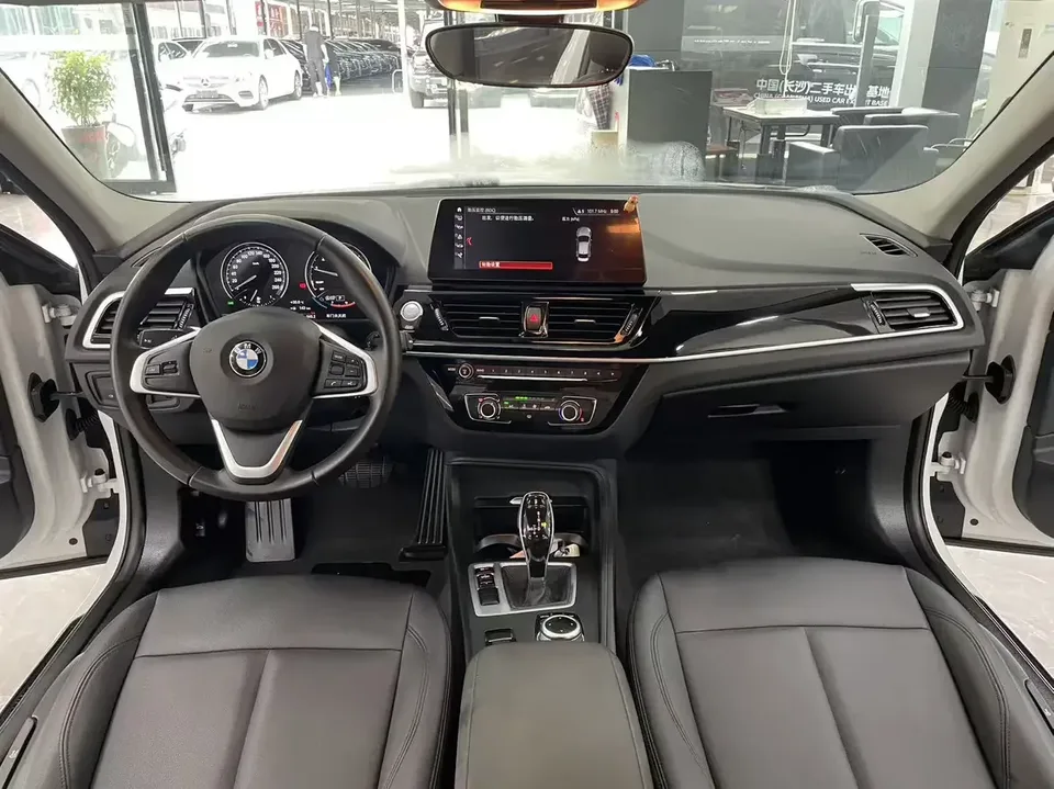 BMW 1 Series BMW 1 Series 2023 120i M Sport 2023 — thumbnail 3