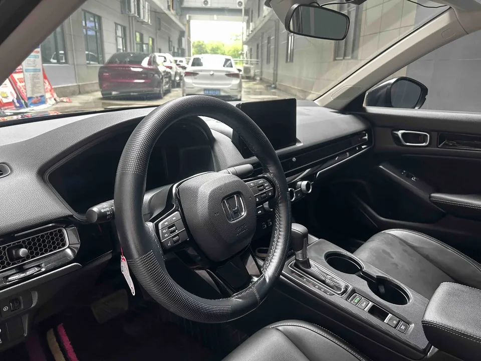 Honda CIVIC Civic 2022 240TURBO CVT Dynamic C-position Special Edition 2024 — миниатюра 5