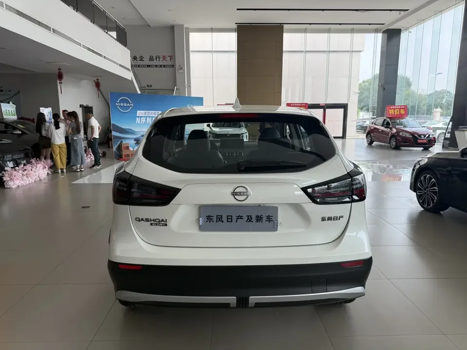 Nissan Qashqai Qashqai 2025 Honor 2.0L CVT XV True Heart Edition 2026 — миниатюра 2