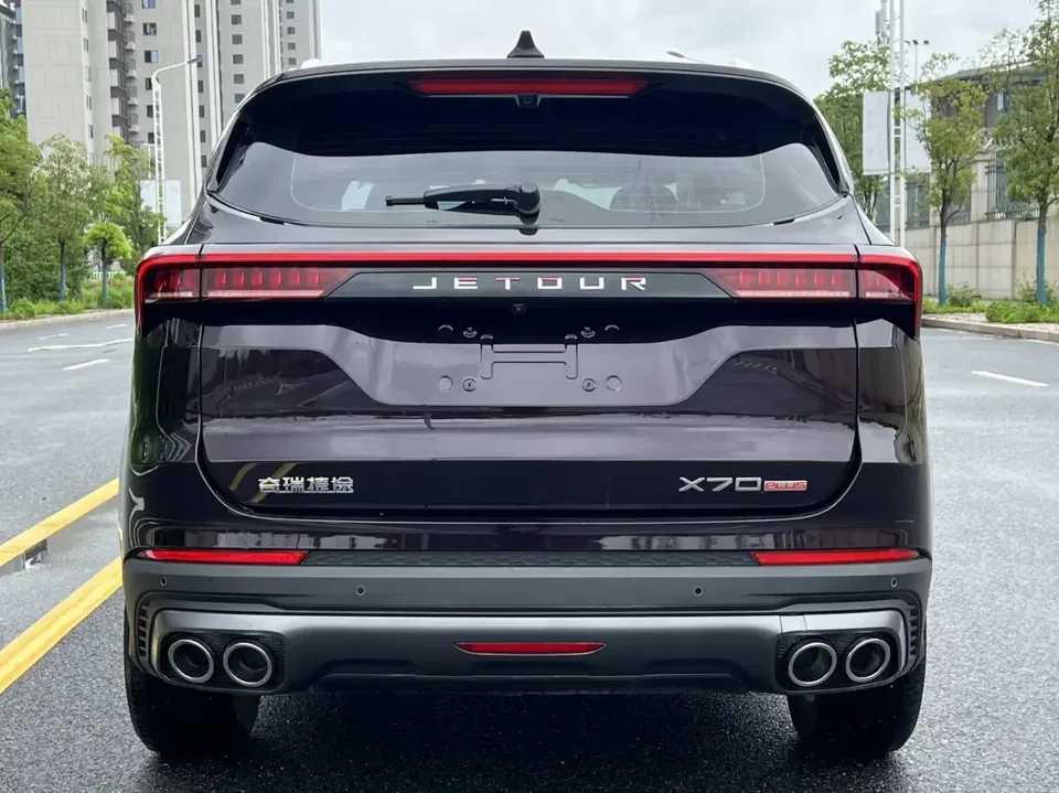 Jetour Jietu X70 PLUS Jietu X70 PLUS 2023 1.5T DCT Brave PLUS 7-seater 2022 — миниатюра 2