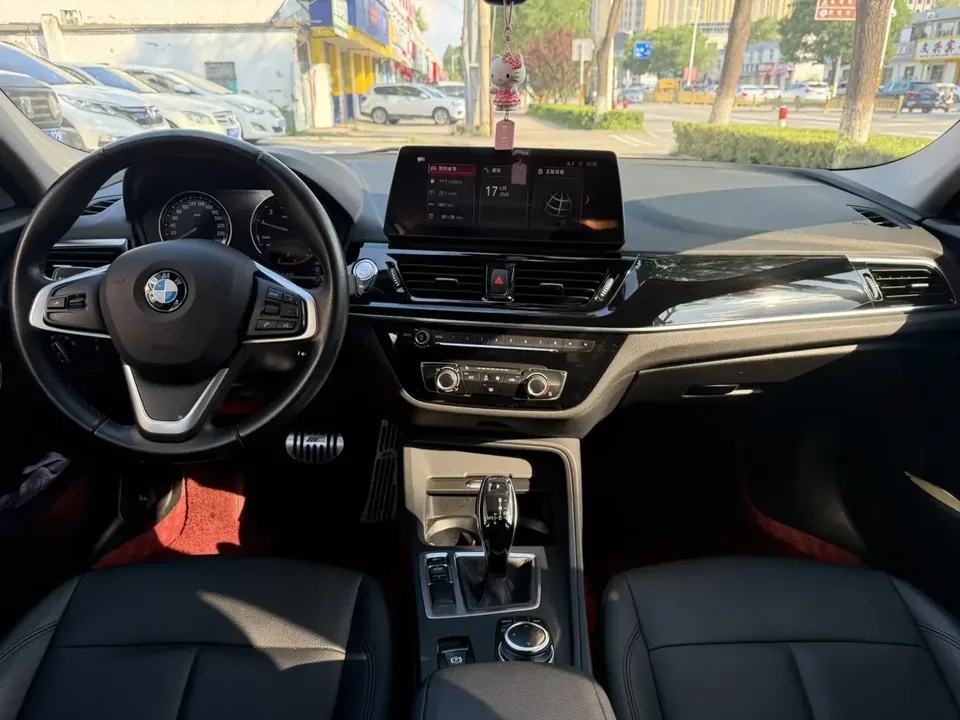 BMW 1 Series BMW 1 Series 2023 120i M Sport 2023 — thumbnail 3