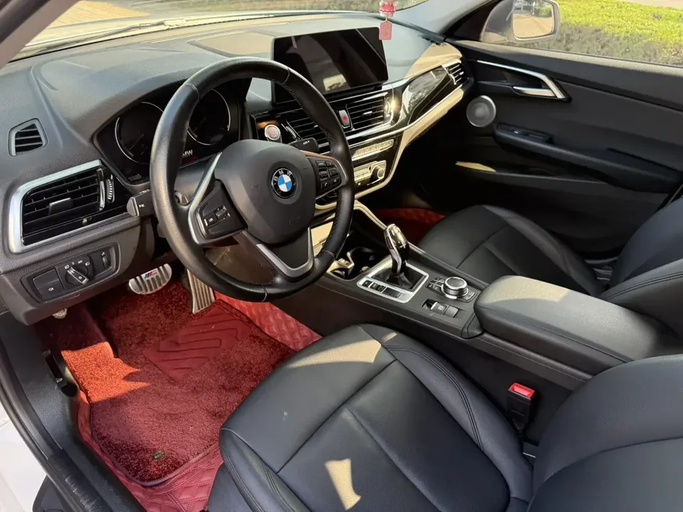 BMW 1 Series BMW 1 Series 2023 120i M Sport 2023 — thumbnail 4