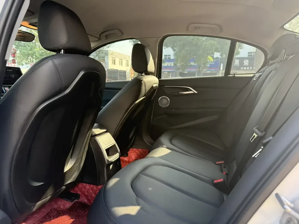 BMW 1 Series BMW 1 Series 2023 120i M Sport 2023 — thumbnail 5
