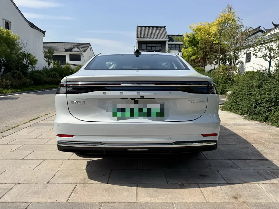 Geely Galaxy A7 EM Galaxy A7 EM 2025 70km Launch Edition 2026 — thumbnail 2