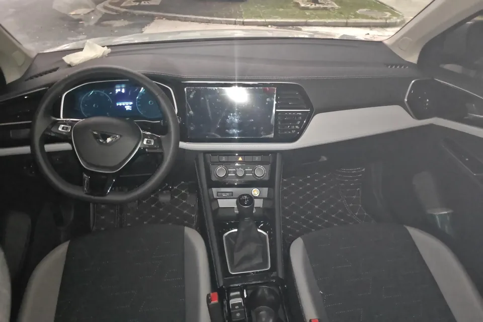 Jetta VS5 Jetta VS5 2026 280TSI Manual Pioneer Edition 2025 — thumbnail 4