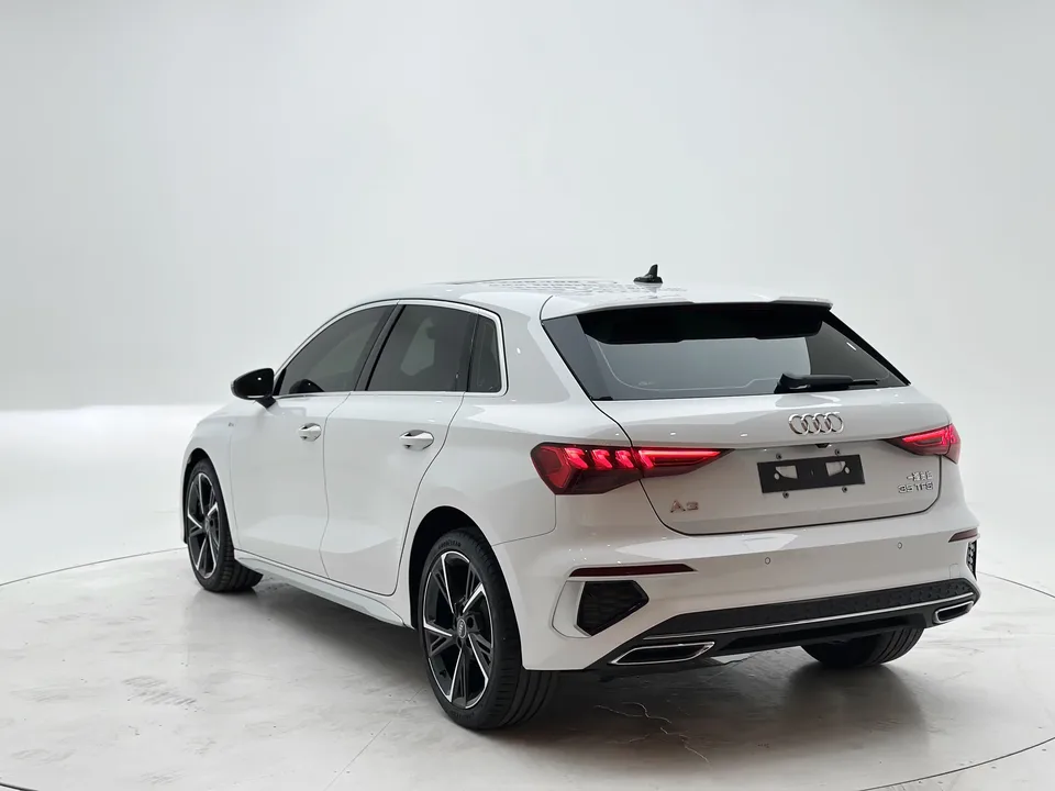Audi A3 Audi A3 2021 Sportback 35 TFSI Stylish and sporty 2022 — thumbnail 2