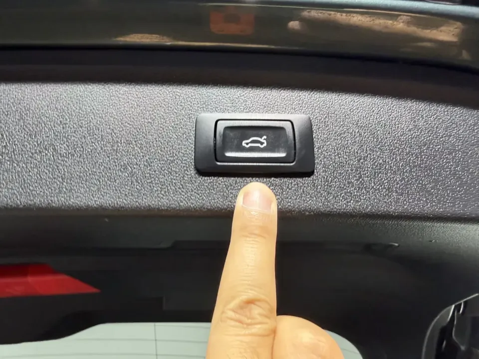 Audi A3 Audi A3 2023 Sportback 35 TFSI Stylish and sporty 2023 — thumbnail 4