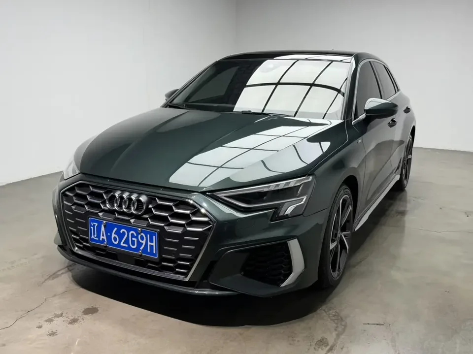 Audi A3 Audi A3 2023 Sportback 35 TFSI Stylish and sporty 2023 — photo 1, buy with delivery to Moscow