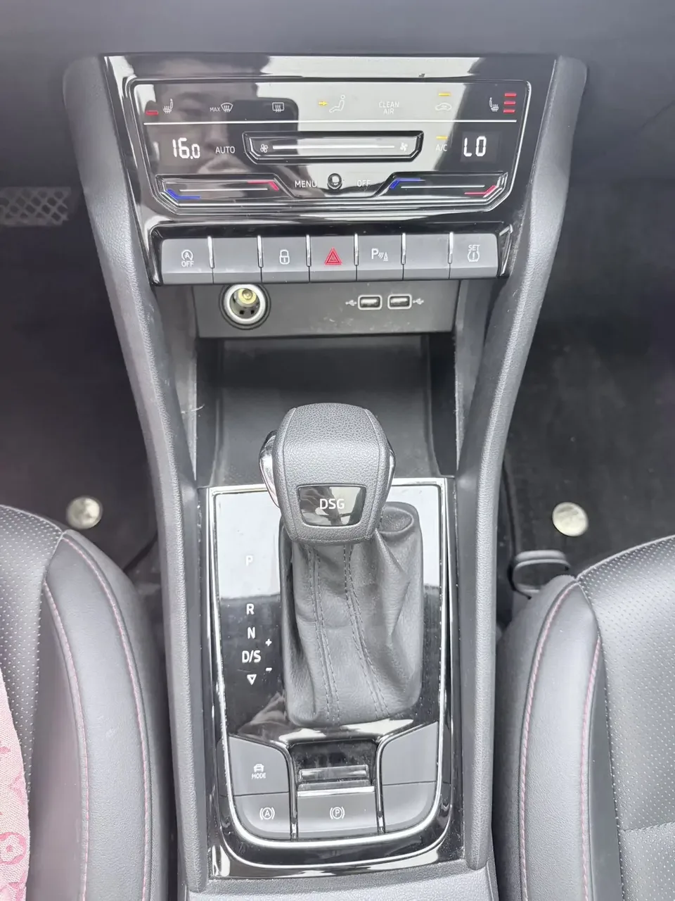 Skoda Karoq Korok 2022 TSI280 Premium Edition 2023 — thumbnail 4