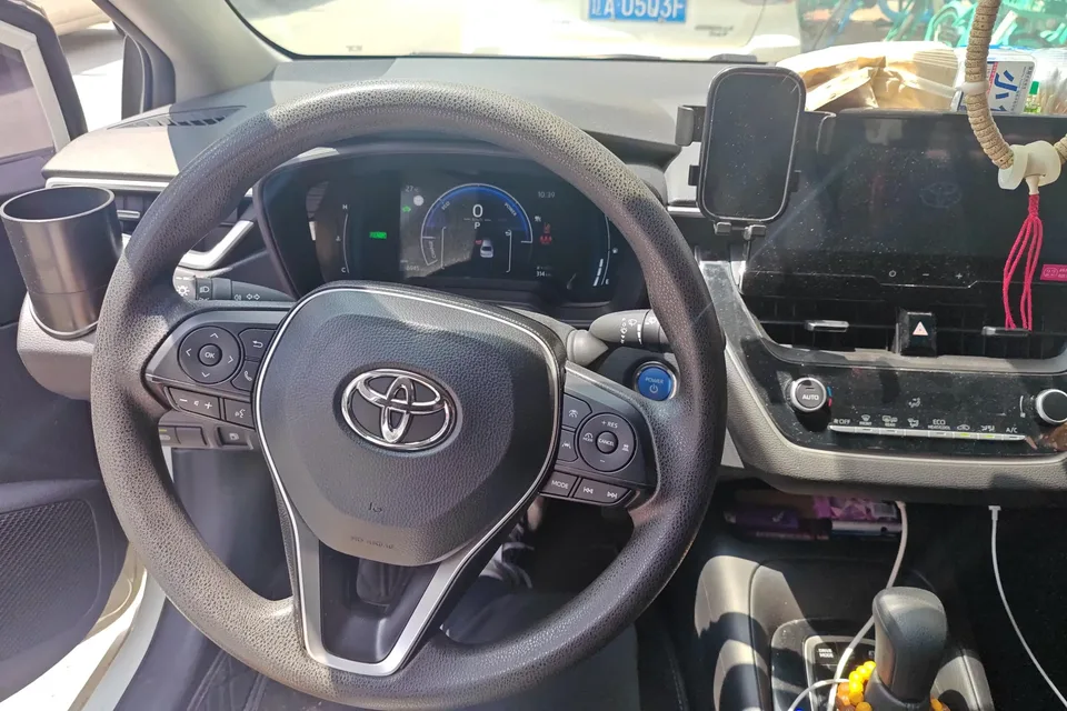Toyota Corolla Corolla 2023 Intelligent Electric Hybrid Dual Engine 1.8L E-CVT Pioneer Edition 2024 — thumbnail 4
