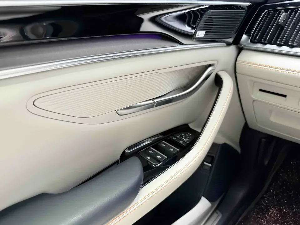BYD Song PLUS DM Song PLUS DM 2021 DM-i 110KM 2WD Flagship PLUS 2022 — thumbnail 3