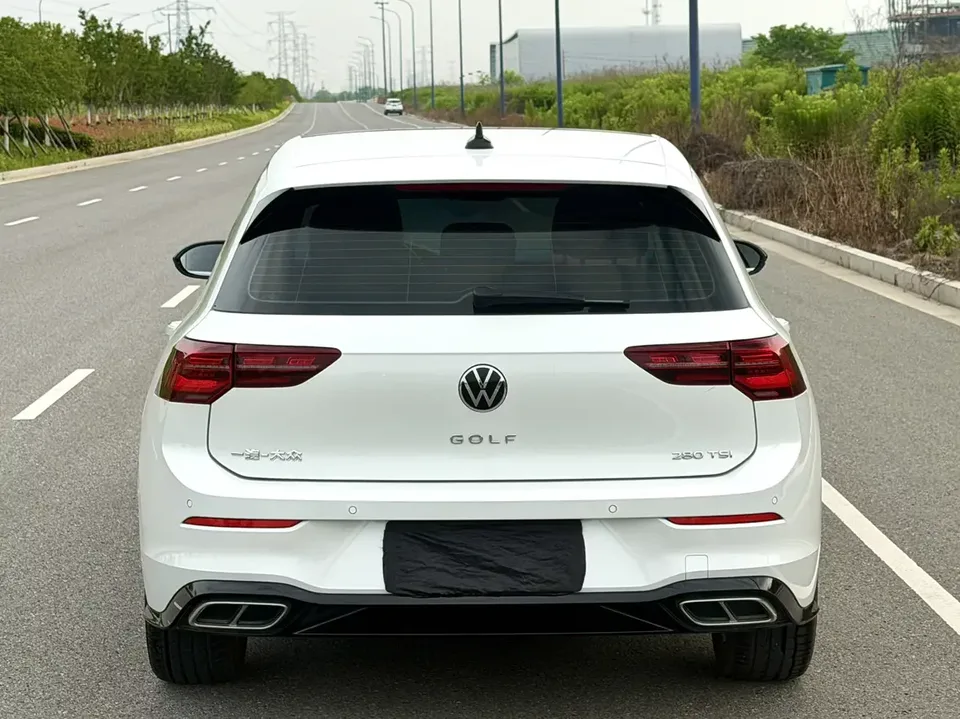 Volkswagen Golf golf 2023 280TSI DSG R-Line Lite 2024 — thumbnail 2