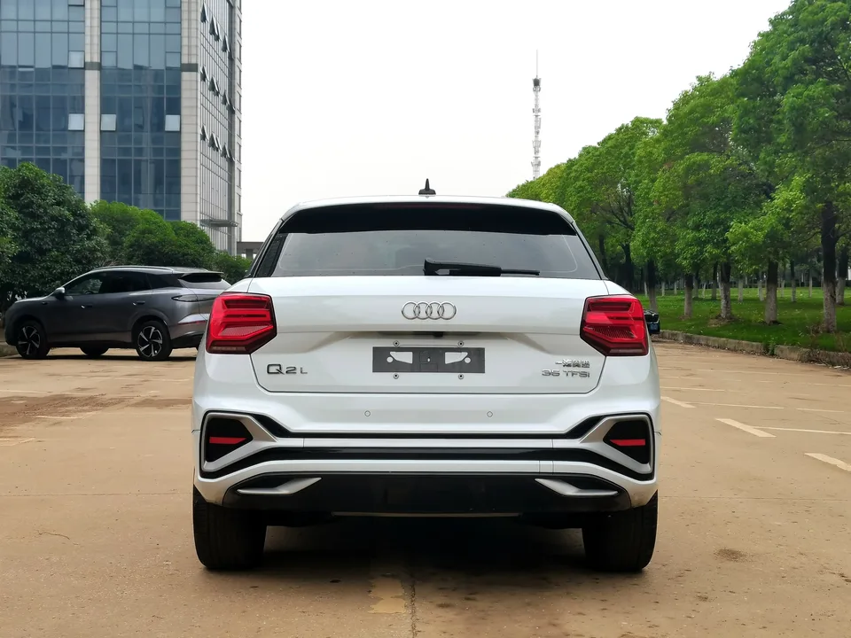 Audi Q2L Audi Q2L 2022 35 TFSI Progressive Dynamic 2022 — thumbnail 2