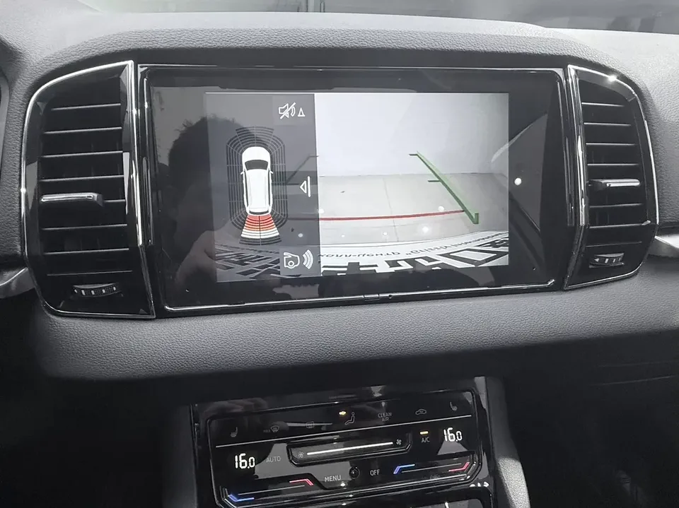 Skoda Karoq Korok 2023 TSI280 Premium Edition 2023 — thumbnail 3