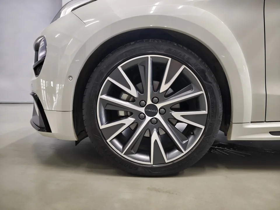 Lynk & Co 02 Hatchback Lynk & Co 02 Hatchback 2022 2.0TD Hatchback Pro 2024 — thumbnail 3