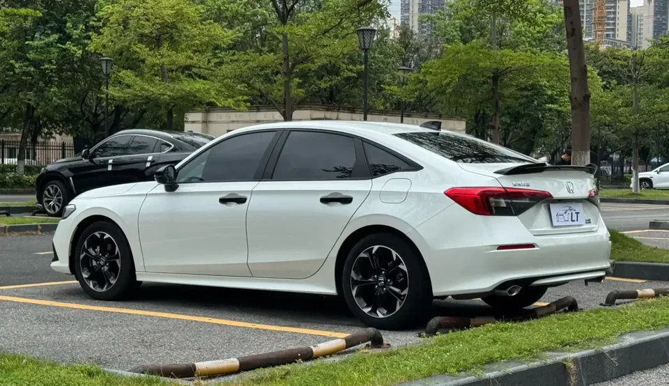Honda CIVIC Civic 2022 240TURBO CVT Fuel Edition 2024 — миниатюра 3