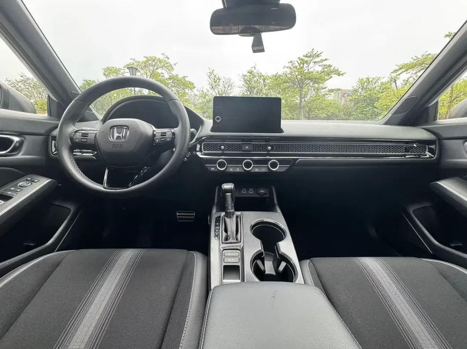 Honda CIVIC Civic 2022 240TURBO CVT Fuel Edition 2024 — миниатюра 4
