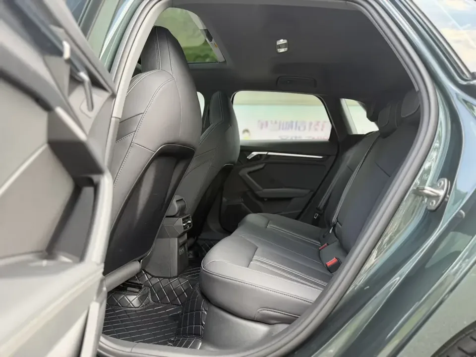 Audi A3 Audi A3 2023 Sportback 35 TFSI Stylish and sporty 2023 — thumbnail 4
