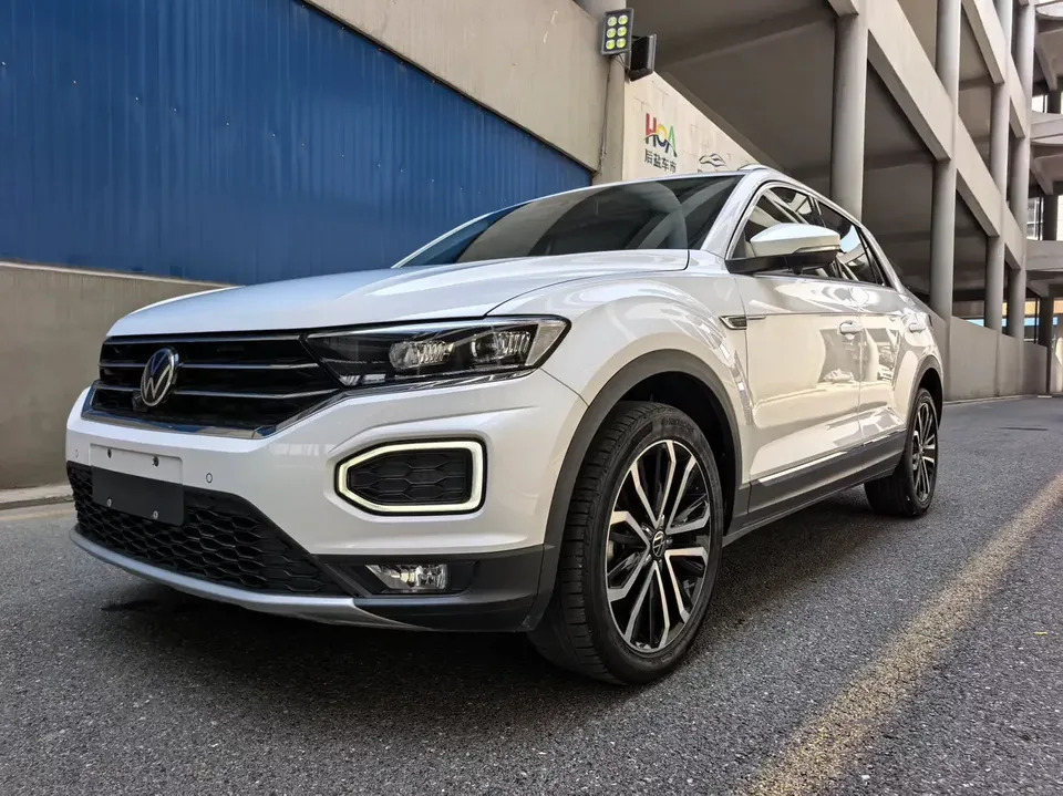 Volkswagen T-Roc TANG 2022 280TSI DSG 2WD Comfort PLUS 2022 — photo 1, buy with delivery to Moscow
