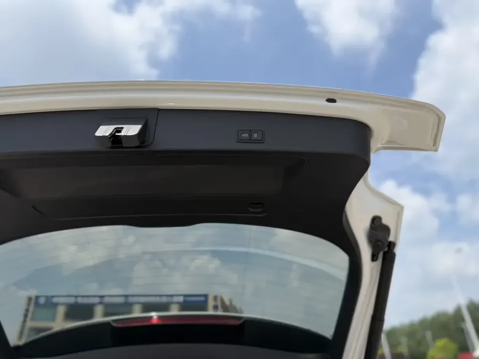 Audi Q2L Audi Q2L 2022 35 TFSI Luxury Dynamic 2022 — миниатюра 3