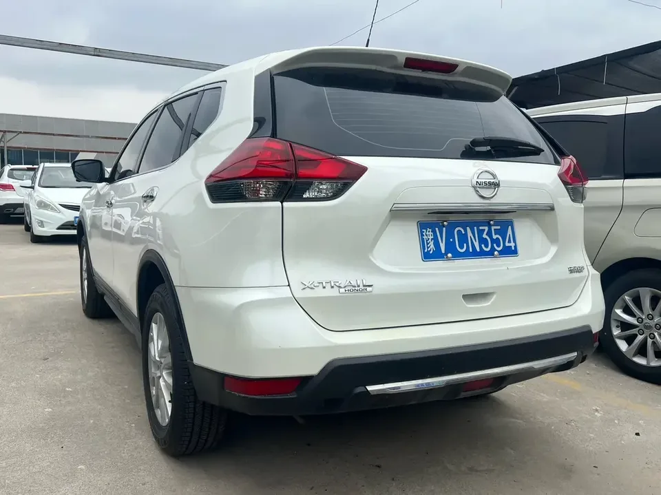 Nissan X-Trail Qijun 2022 2.0L 2WD Smart Link Premium Edition 2026 — thumbnail 4