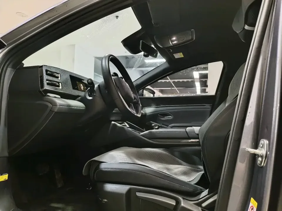 BYD Qin L DM Qin L DM 2024 DM-i 80KM Leading Type 2025 — миниатюра 5