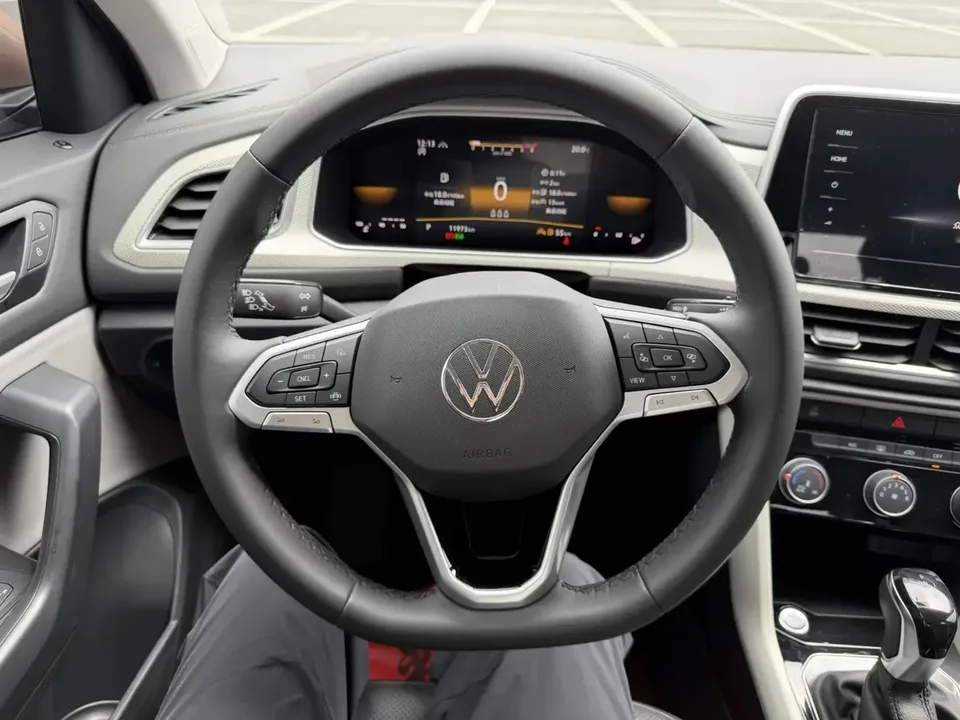 Volkswagen T-Roc TANG 2023 280TSI DSG Time Edition 2023 — thumbnail 5