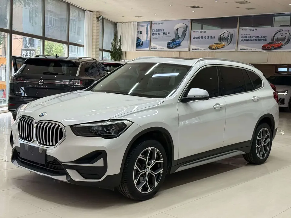 BMW X1 BMW X1 2022 sDrive20Li Fashion 2022 — photo 1, buy with delivery to Moscow