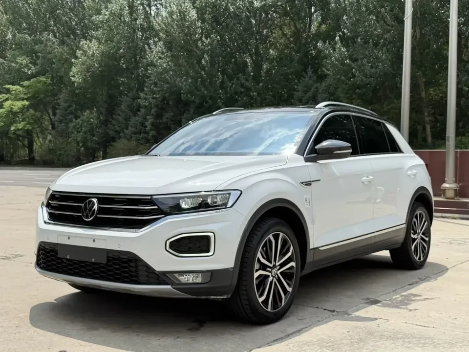 Volkswagen T-Roc TANG 2022 280TSI DSG 2WD Comfort PLUS 2022 — photo 1, buy with delivery to Moscow