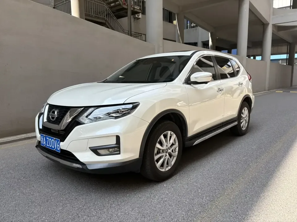 Nissan X-Trail Qijun 2023 Classic Edition 2.0L 2WD Smart Link Premium Edition 2023 — photo 1, buy with delivery to Moscow