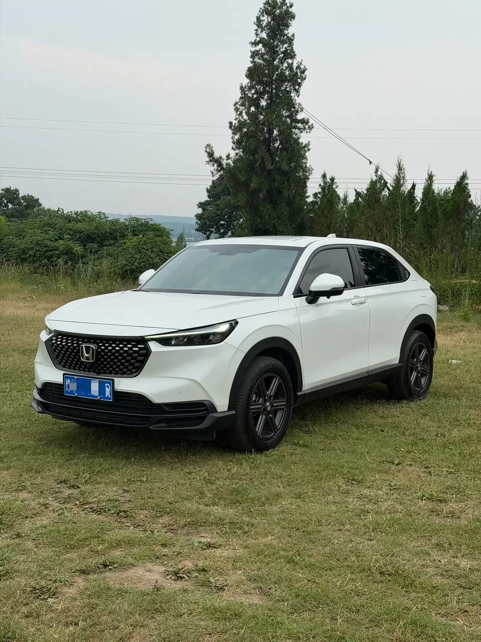 Honda WR-V HondaXR-V 2023 1.5L CVT Hot Edition 2023 — photo 1, buy with delivery to Moscow