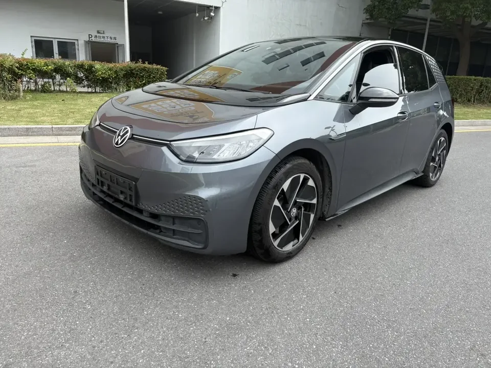 Volkswagen ID.3 Volkswagen ID.3 2023 Pure Smart Edition 2023 — photo 1, buy with delivery to Moscow