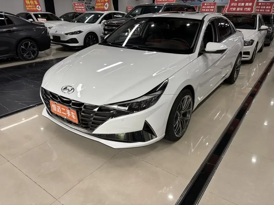 Hyundai Elantra Elantra 2021 1.5L CVT GLS Leading Edition 2022 — photo 1, buy with delivery to Moscow