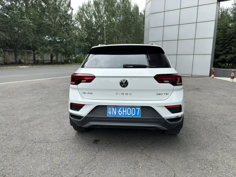 Volkswagen T-Roc TANG 2022 280TSI DSG 2WD Comfort PLUS 2023 — thumbnail 2