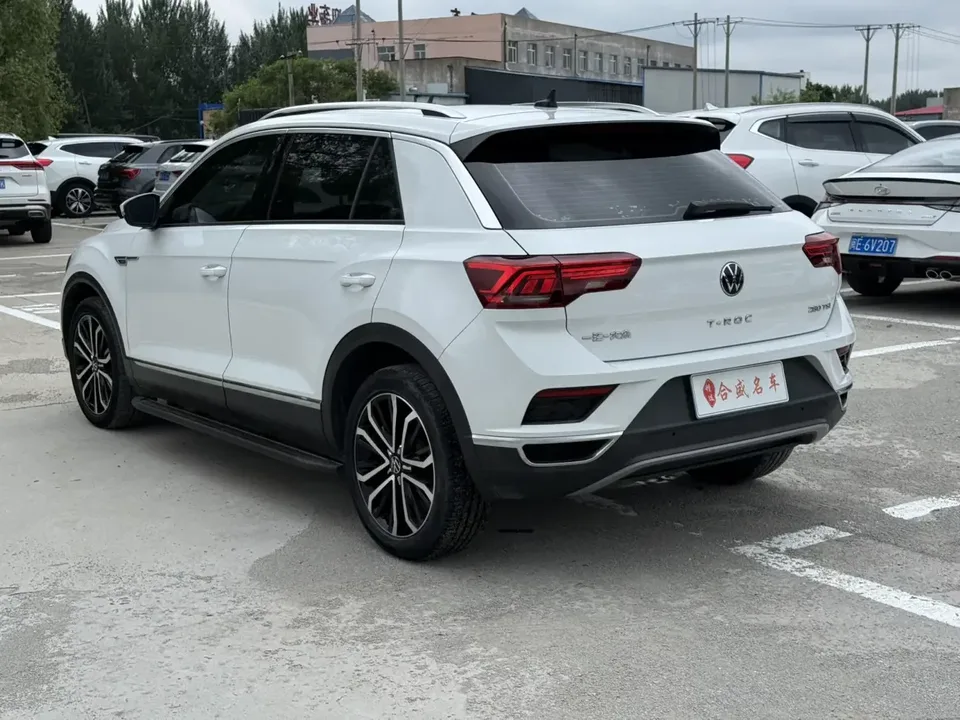 Volkswagen T-Roc TANG 2022 280TSI DSG 2WD Comfort PLUS 2022 — thumbnail 2