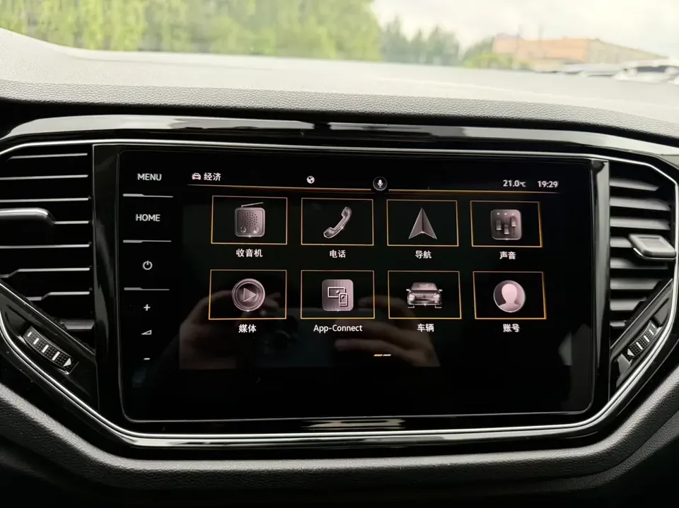 Volkswagen T-Roc TANG 2022 280TSI DSG 2WD Comfort PLUS 2022 — thumbnail 3