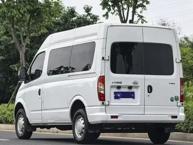 Datong Xintu V80 Xintu V80 2023 2.0T Manual Classic Aoyuntong Short Axle Mid-Top 5/6 Seaters 2024 — thumbnail 4