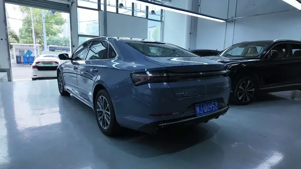 Geely Preface Xing Rui 2024 Hybrid 1.5TD Nebula Edition 2024 — thumbnail 5