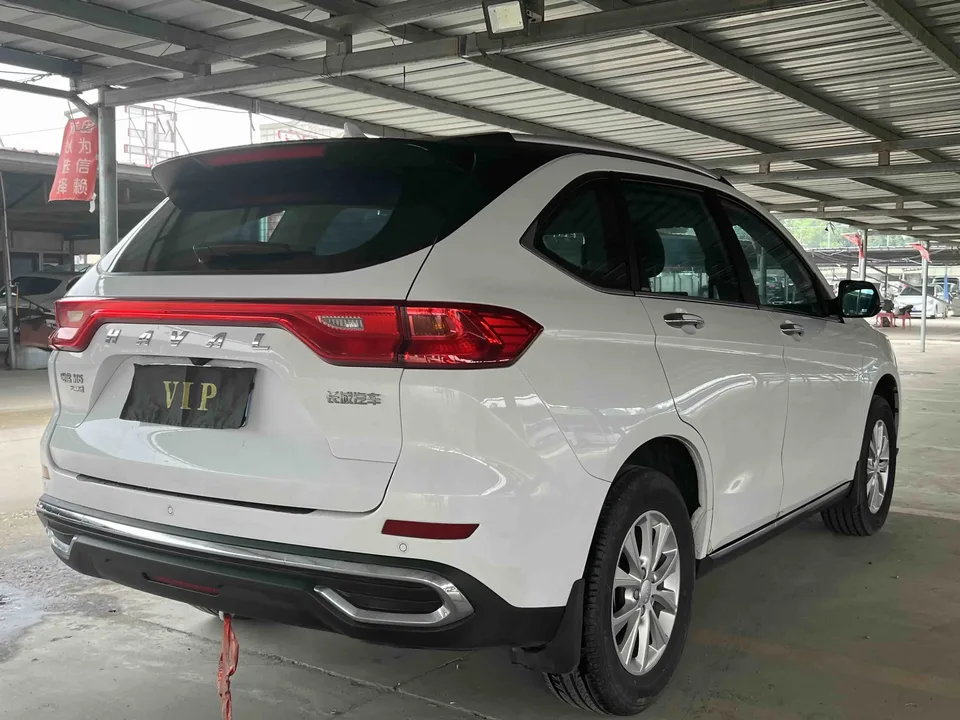 Haval M6 Haval M6 2021 PLUS 1.5T Manual Luxury Smart Connection 2022 — thumbnail 2
