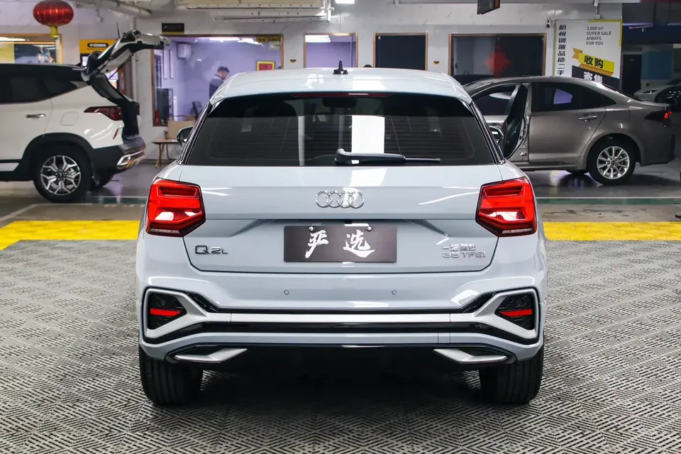 Audi Q2L Audi Q2L 2022 35 TFSI Stylish Dynamic 2022 — thumbnail 2