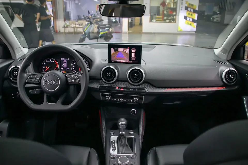 Audi Q2L Audi Q2L 2022 35 TFSI Stylish Dynamic 2022 — thumbnail 4