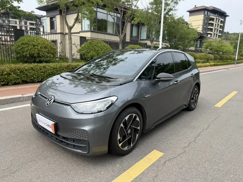Volkswagen ID.3 Volkswagen ID.3 2023 Pure Smart Edition 2023 — photo 1, buy with delivery to Moscow
